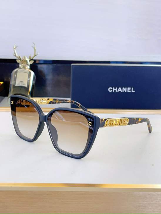 Picture of Chanel Sunglasses _SKUfw80049190fw